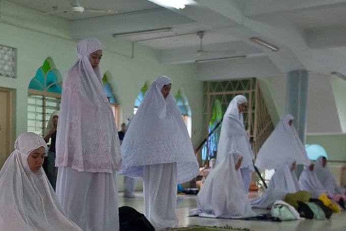 حجاب-در-مالزی-پوشش-نماز-hi-hijab.com