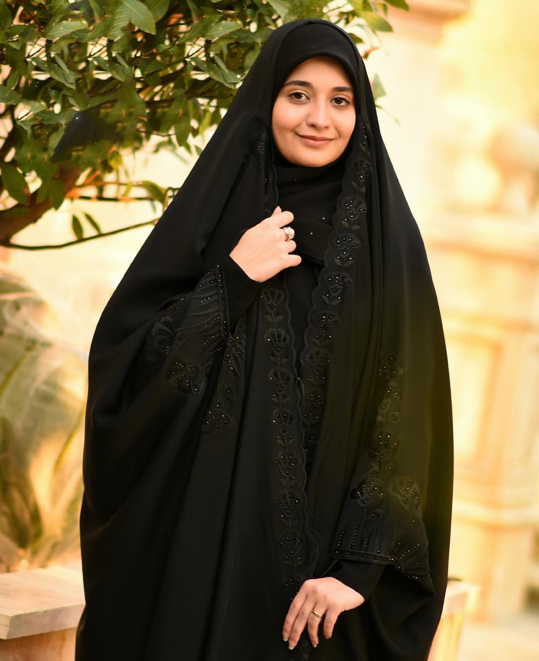 حجاب-زیبا-چادر-گیپوردوزی-شده
